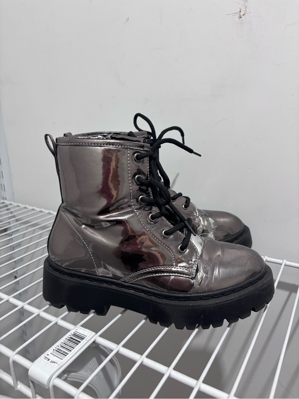 Steve Madden Girls Metallic Gunmetal Lace-Up Combat Boots